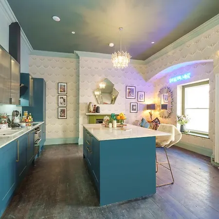 The Royal Mint - 2 Bedroom In By Mint * 布里斯托